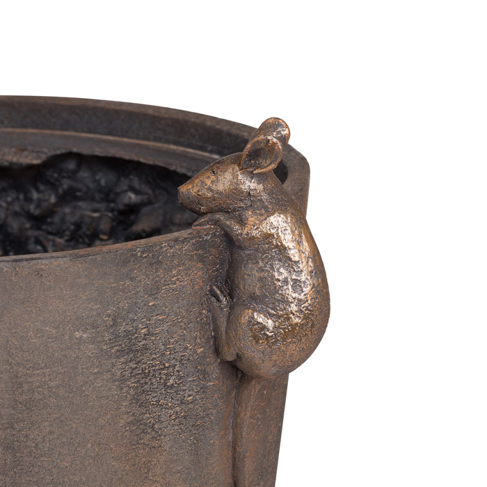 Flower Pot With Mice Detail